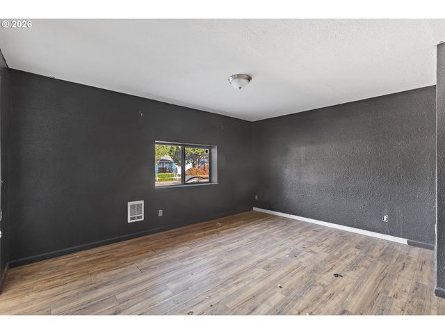 3176 FLORIDA St, Longview, WA 98632