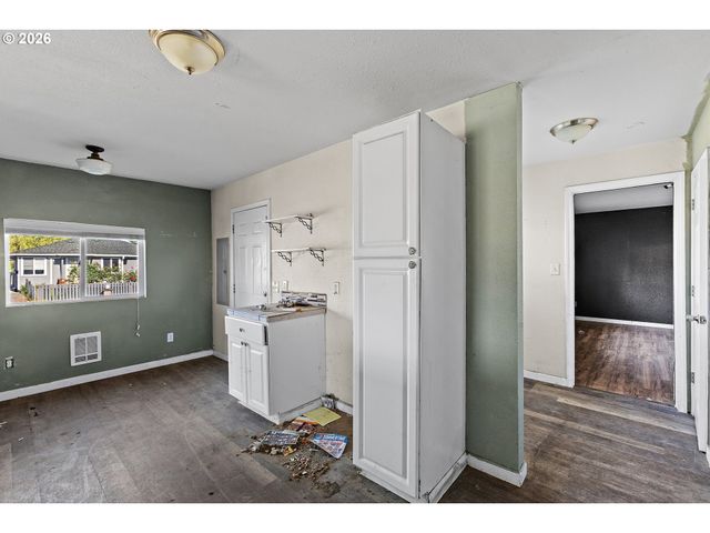 3176 FLORIDA St, Longview, WA 98632