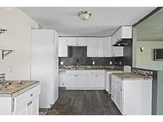 3176 FLORIDA St, Longview, WA 98632