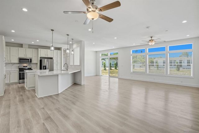 2090 94 Curtis, Vista, CA 92084