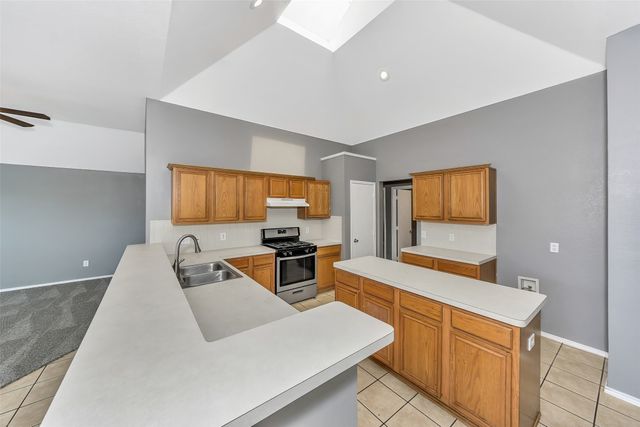 413 Windy Hill Lane, Fort Worth, TX 76108