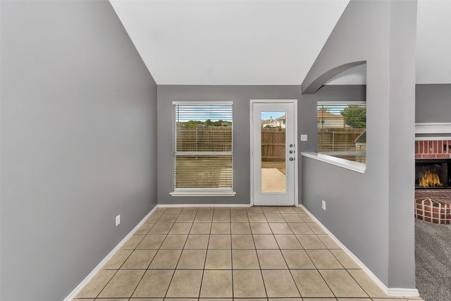 413 Windy Hill Lane, Fort Worth, TX 76108