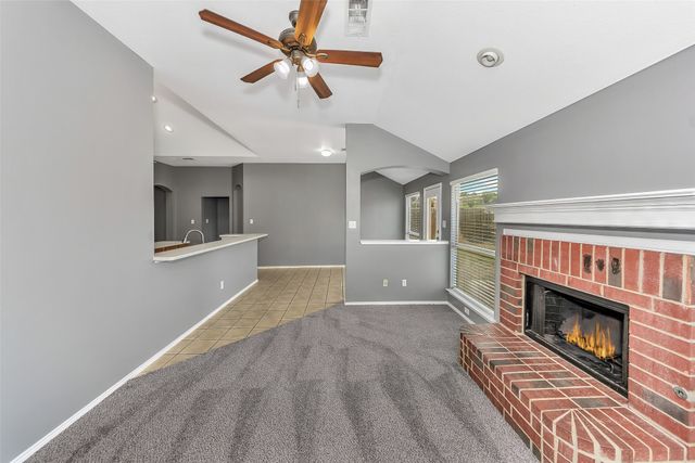 413 Windy Hill Lane, Fort Worth, TX 76108