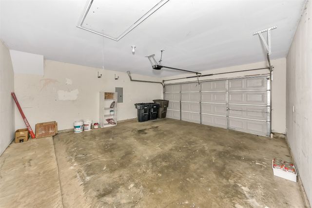 413 Windy Hill Lane, Fort Worth, TX 76108