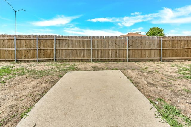 413 Windy Hill Lane, Fort Worth, TX 76108