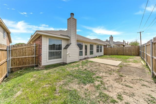 413 Windy Hill Lane, Fort Worth, TX 76108