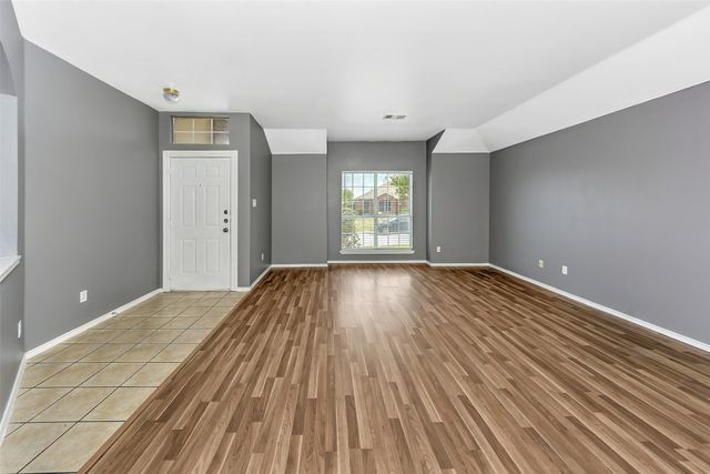 413 Windy Hill Lane, Fort Worth, TX 76108