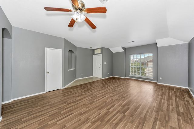 413 Windy Hill Lane, Fort Worth, TX 76108