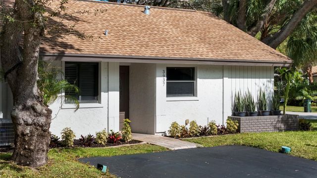 3937 Arelia Dr, Delray Beach, FL 33445