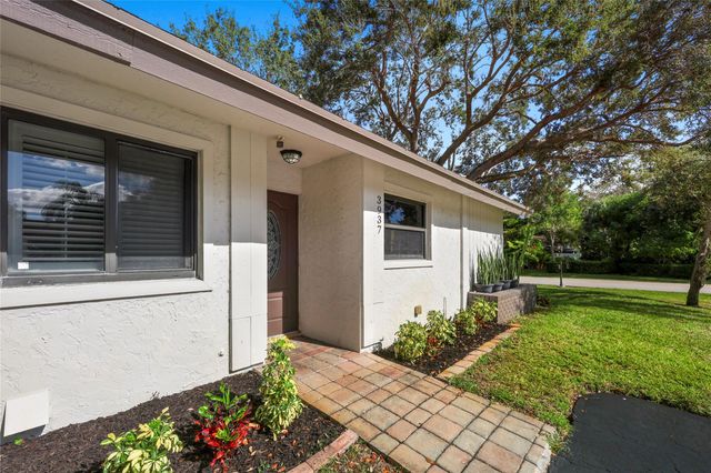 3937 Arelia Dr, Delray Beach, FL 33445