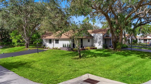 3937 Arelia Dr, Delray Beach, FL 33445