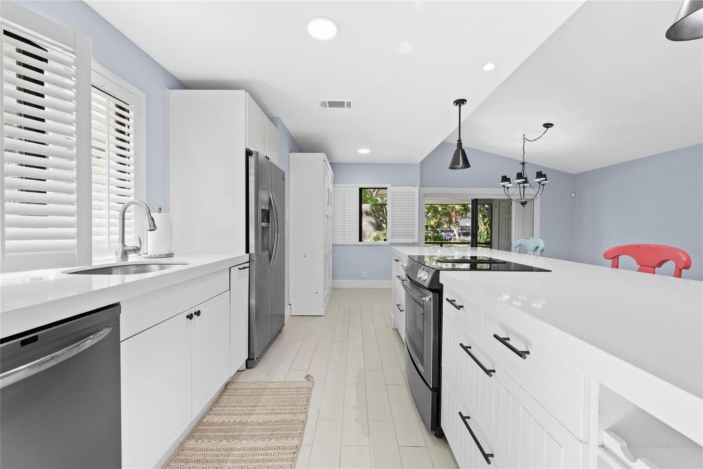 3937 Arelia Dr, Delray Beach, FL 33445