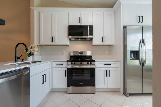 2640 KING OAK CIRCLE, St Cloud, FL 34769