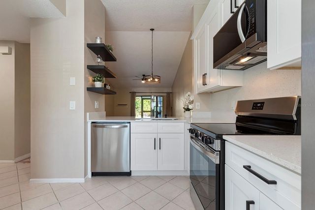 2640 KING OAK CIRCLE, St Cloud, FL 34769