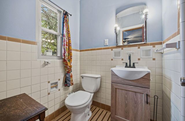 440 N Nelson Road, Columbus, OH 43219