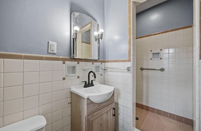 440 N Nelson Road, Columbus, OH 43219