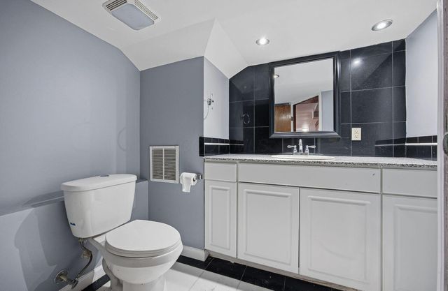 440 N Nelson Road, Columbus, OH 43219