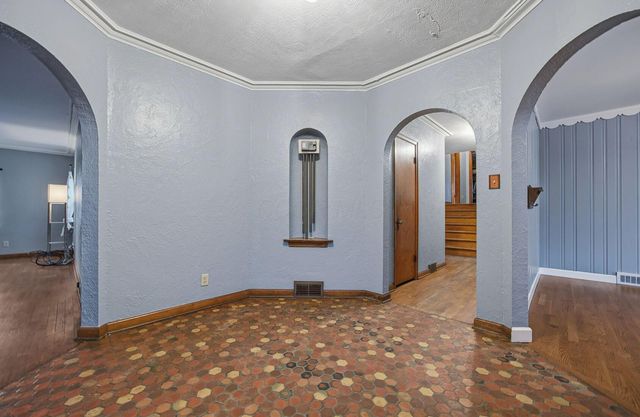 440 N Nelson Road, Columbus, OH 43219