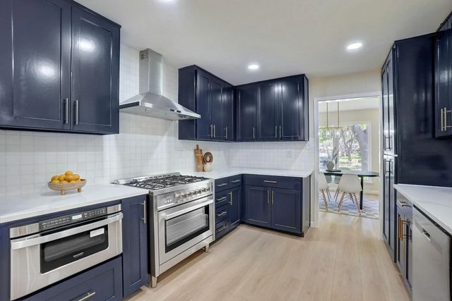 3040 Ponder Place, Dallas, TX 75229