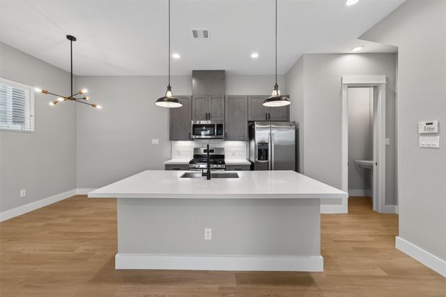 1205 W Tidwell Road, Houston, TX 77091