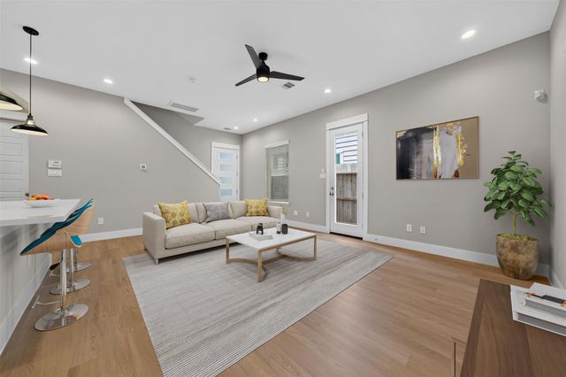 1205 W Tidwell Road, Houston, TX 77091