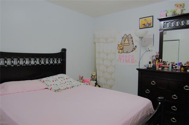 942 SW 8th Pl, Florida City, FL 33034