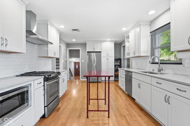 7364 Lesley Avenue, Indianapolis, IN 46250