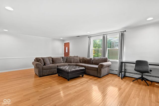 7364 Lesley Avenue, Indianapolis, IN 46250