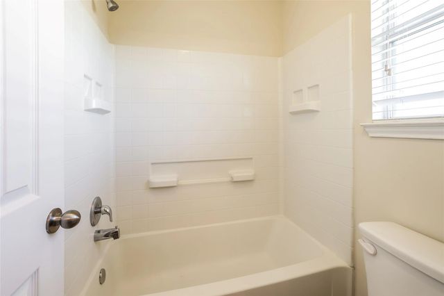 14438 Acuna Lane, Houston, TX 77045