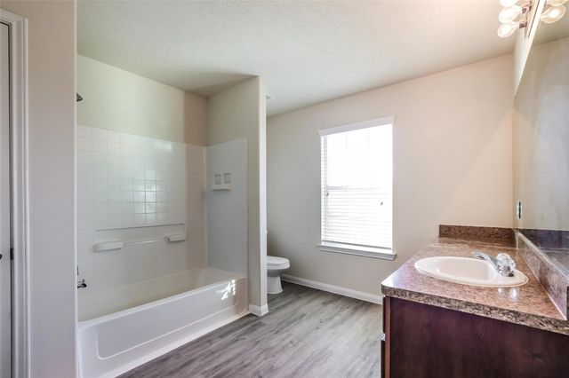 14438 Acuna Lane, Houston, TX 77045