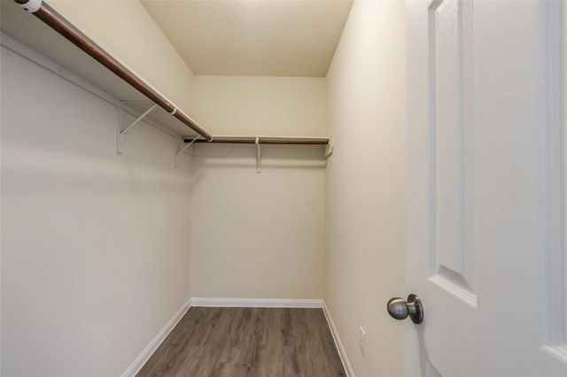 14438 Acuna Lane, Houston, TX 77045