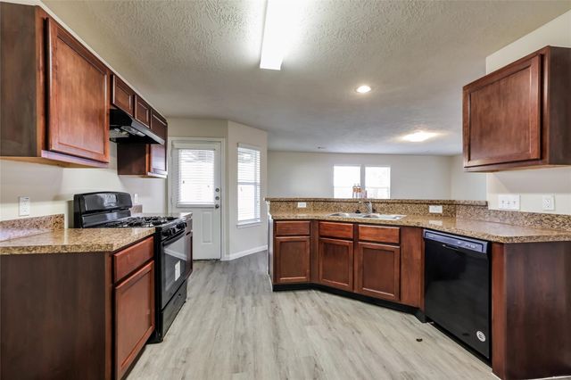 14438 Acuna Lane, Houston, TX 77045