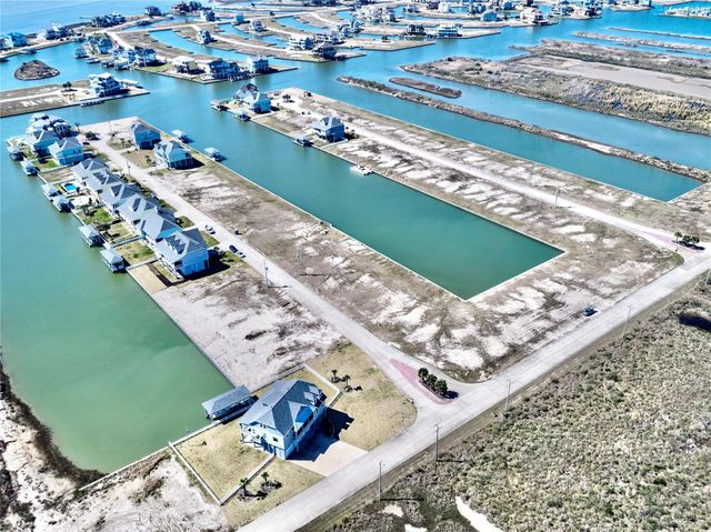 2 Hawkeye, Hitchcock, TX 77563