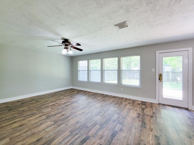 16842 Marlin Spike Way, Crosby, TX 77532