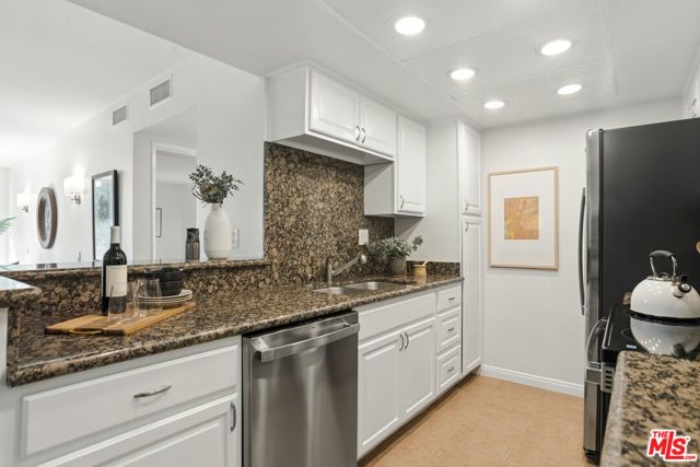 1351 N Crescent Heights Boulevard 113, West Hollywood, CA 90046