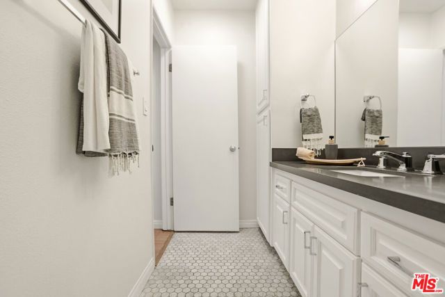 1351 N Crescent Heights Boulevard 113, West Hollywood, CA 90046