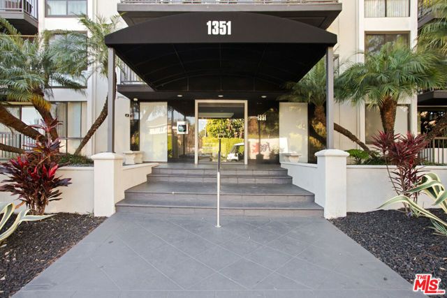 1351 N Crescent Heights Boulevard 113, West Hollywood, CA 90046