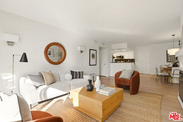 1351 N Crescent Heights Boulevard 113, West Hollywood, CA 90046