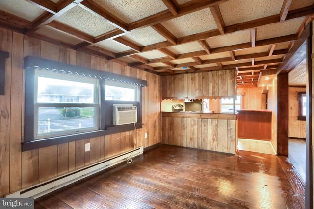 1963 SHEAFFER RD, Elizabethtown, PA 17022