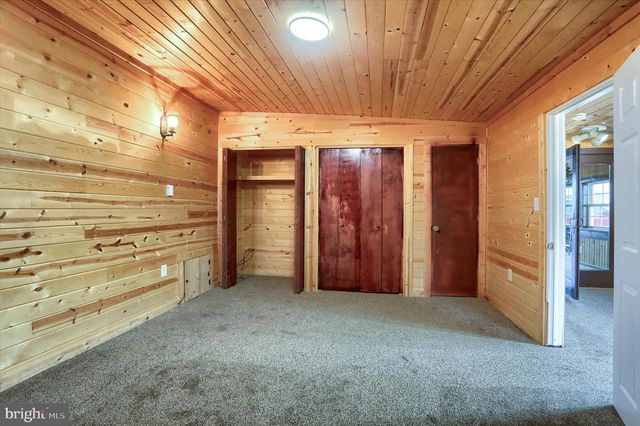 1963 SHEAFFER RD, Elizabethtown, PA 17022