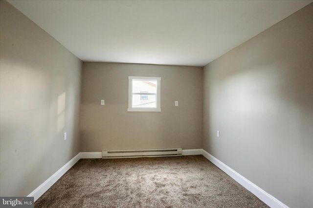 1963 SHEAFFER RD, Elizabethtown, PA 17022