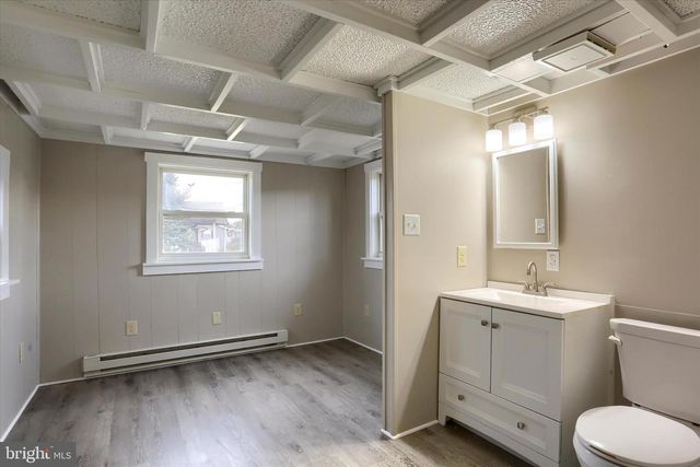 1963 SHEAFFER RD, Elizabethtown, PA 17022