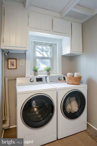 1963 SHEAFFER RD, Elizabethtown, PA 17022