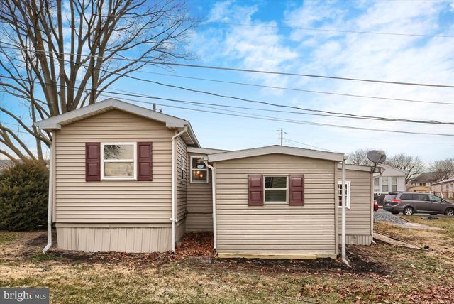 1963 SHEAFFER RD, Elizabethtown, PA 17022
