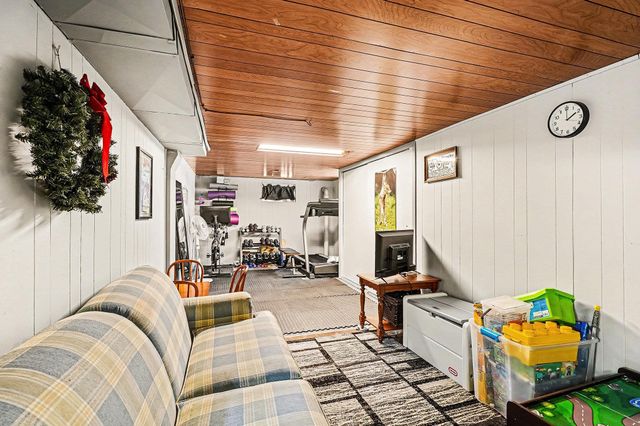 1910 33rd Street, Bay City, MI 48708