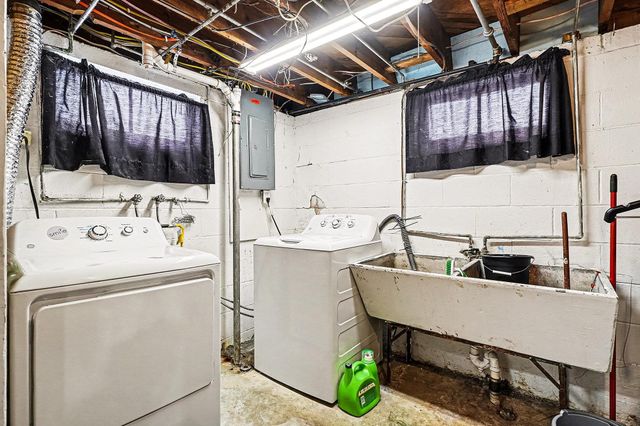 1910 33rd Street, Bay City, MI 48708