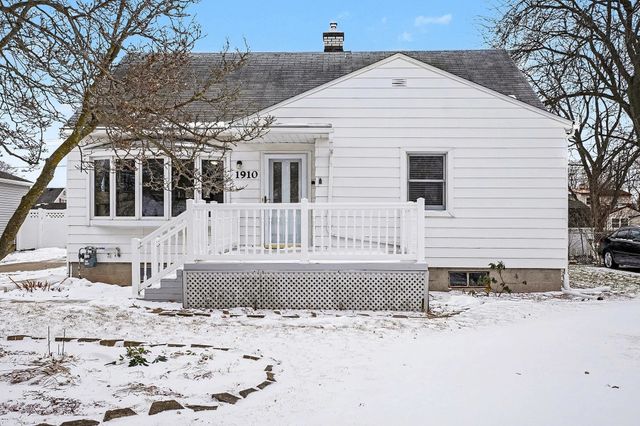 1910 33rd Street, Bay City, MI 48708