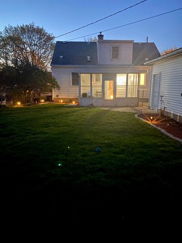 1910 33rd Street, Bay City, MI 48708