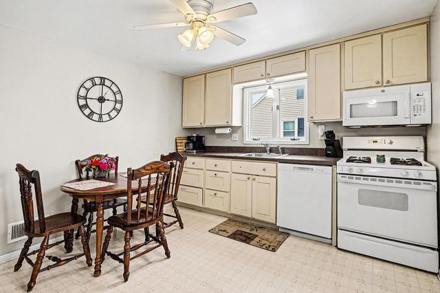 1910 33rd Street, Bay City, MI 48708