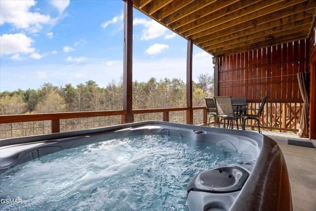 669 Stockton Drive, Sevierville, TN 37876